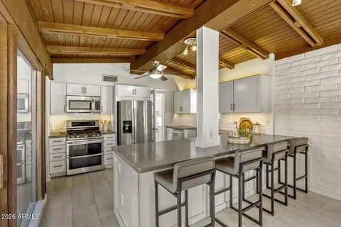 $775,000 | 2308 East Lamar Road, Phoenix, AZ 85016