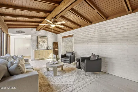 $775,000 | 2308 East Lamar Road, Phoenix, AZ 85016