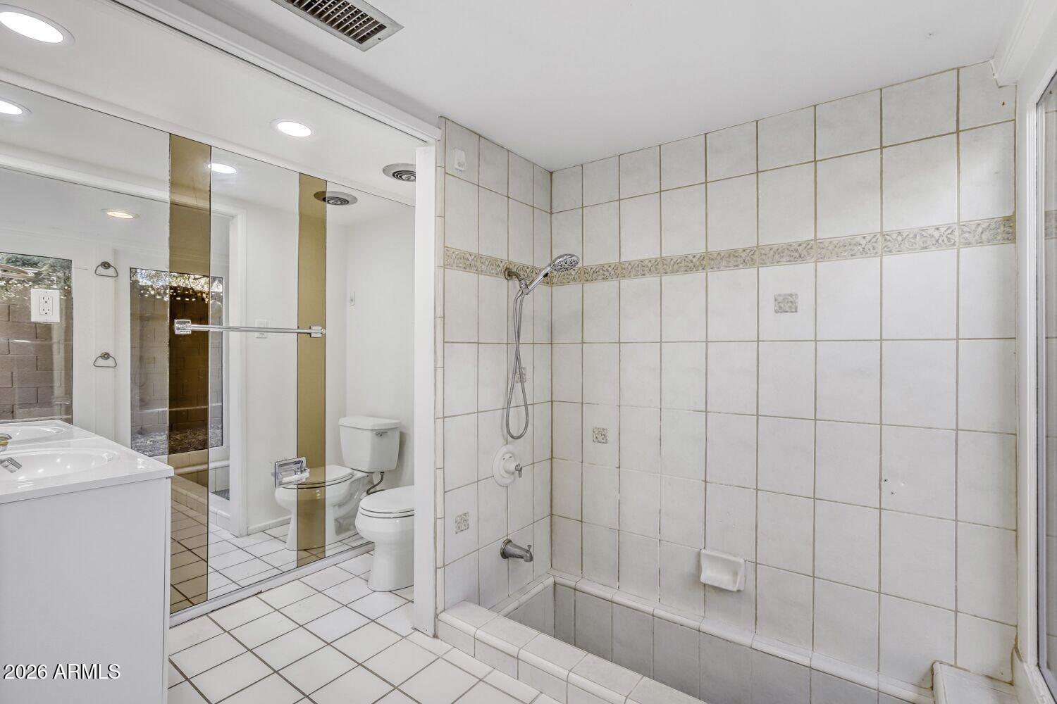 2308 East Lamar Road Phoenix, AZ 85016 - Photo 17 of 31 2308 E Lamar Rd - Web Quality - 022 - 19