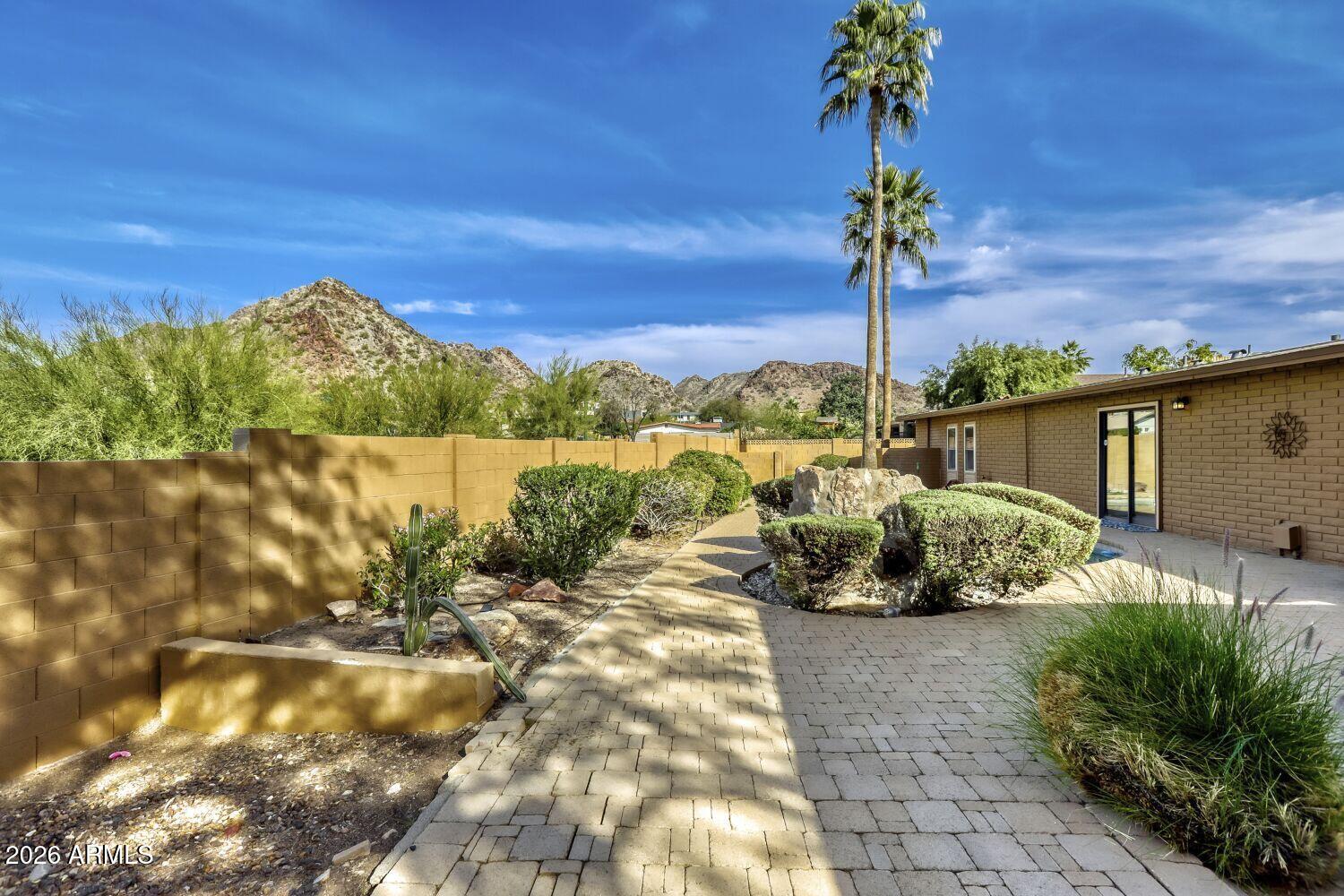 2308 East Lamar Road Phoenix, AZ 85016 - Photo 25 of 31 2308 E Lamar Rd - Web Quality - 030 - 27