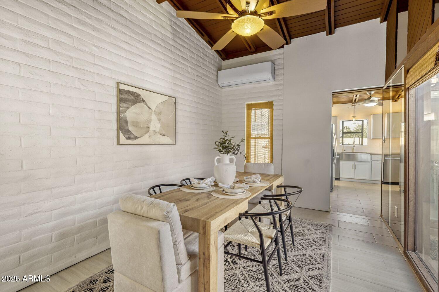 2308 East Lamar Road Phoenix, AZ 85016 - Photo 7 of 31 2308 E Lamar Rd - Web Quality - 012 - 09