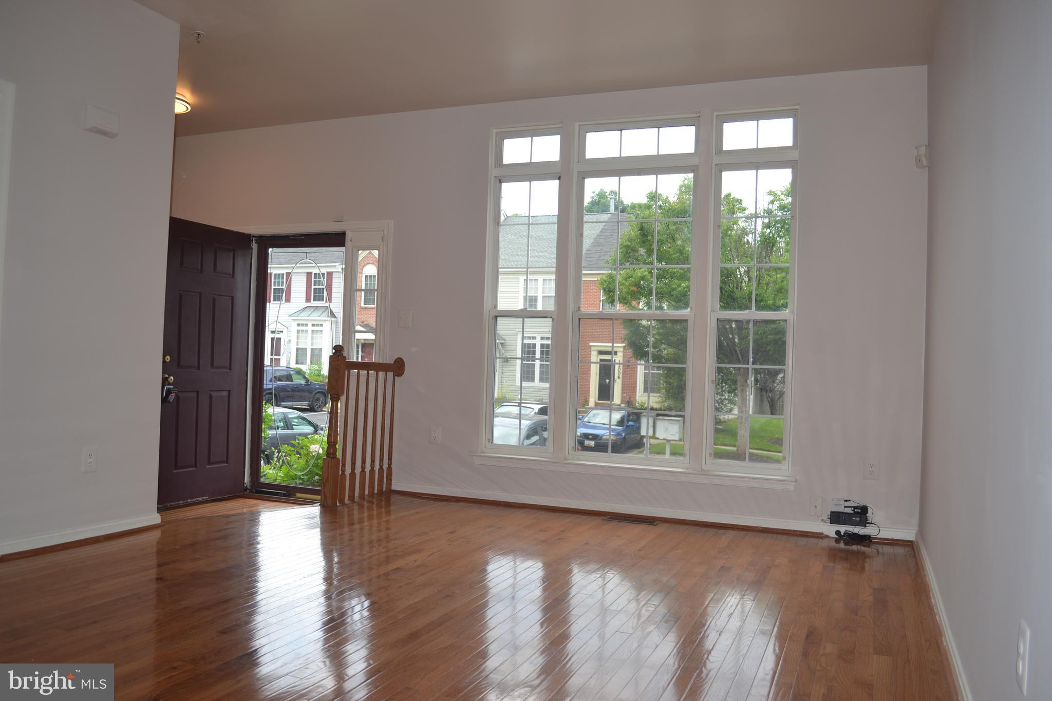 12015 Panthers Ridge Drive Germantown, MD 20876 - Photo 3 of 27 Living Room