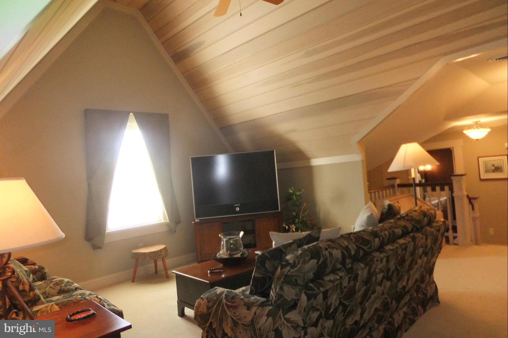 6700 Guitner Road Greencastle, PA 17225 - Photo 26 of 30 Family Room