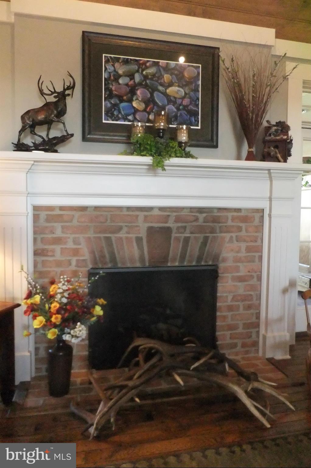 6700 Guitner Road Greencastle, PA 17225 - Photo 4 of 30 Living Room