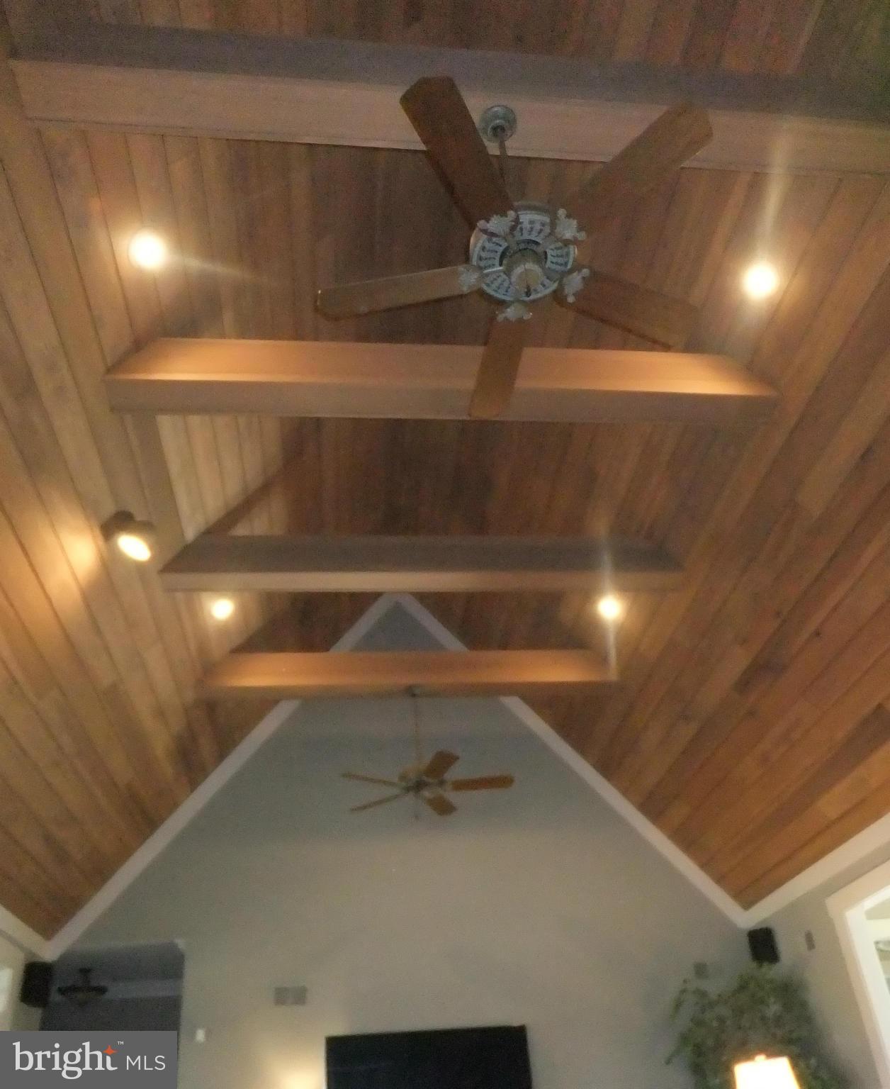 6700 Guitner Road Greencastle, PA 17225 - Photo 5 of 30 Living Room