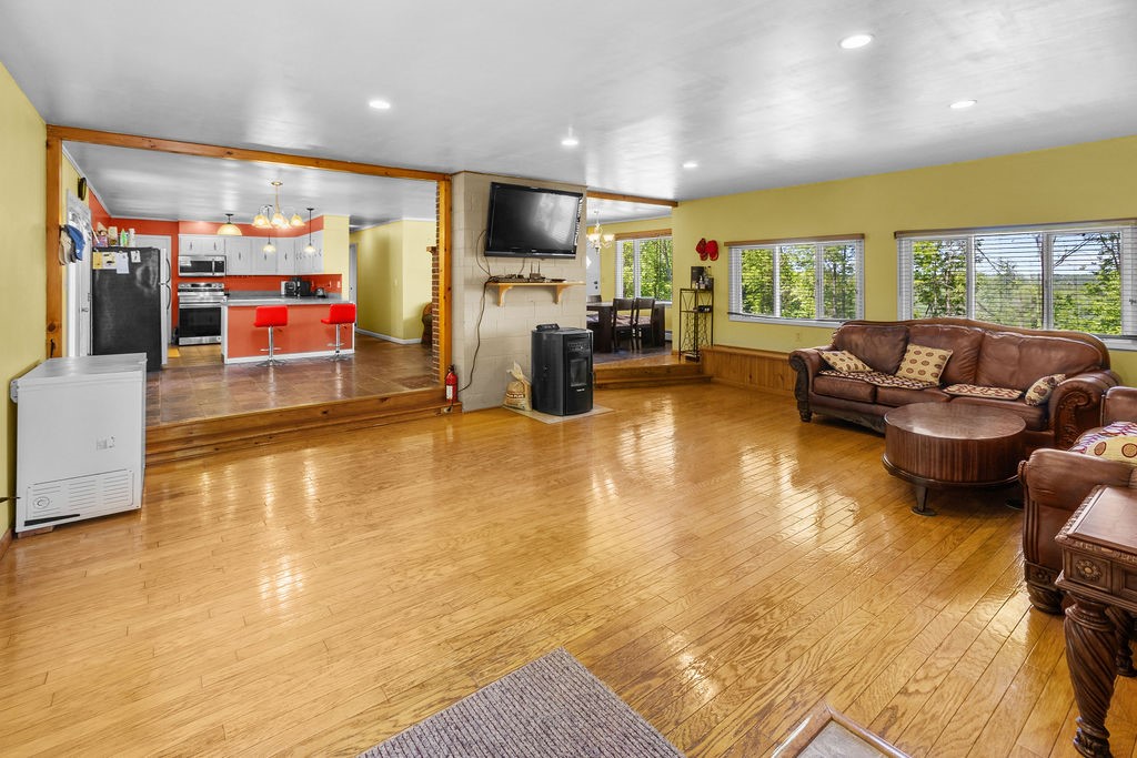 415 Cape Horn Road Gilboa, NY 12167 - Photo 21 of 38 living room