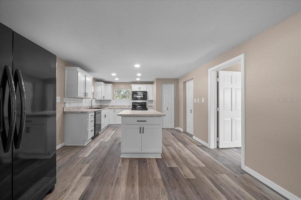 339 Southwest 83rd Street Ocala, FL 34476 - Photo 9 of 34 Gallery Image 9