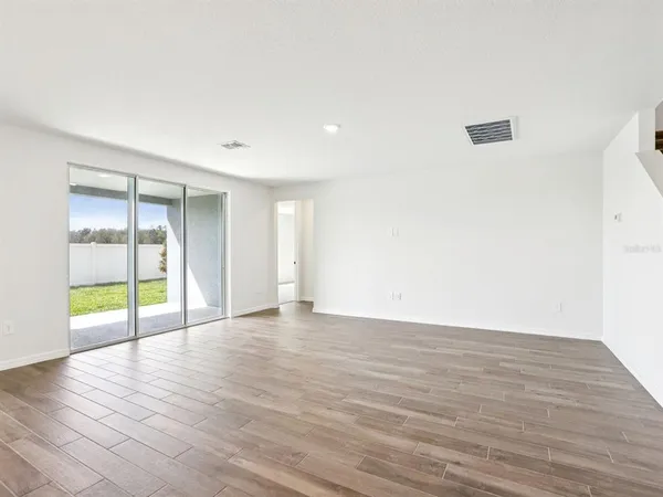 $562,420 | 1713 Draughton Drive, Zephyrhills, FL 33541