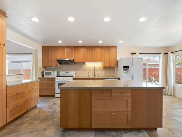 $5,095 | 11413 Surco Drive, San Diego, CA 92126