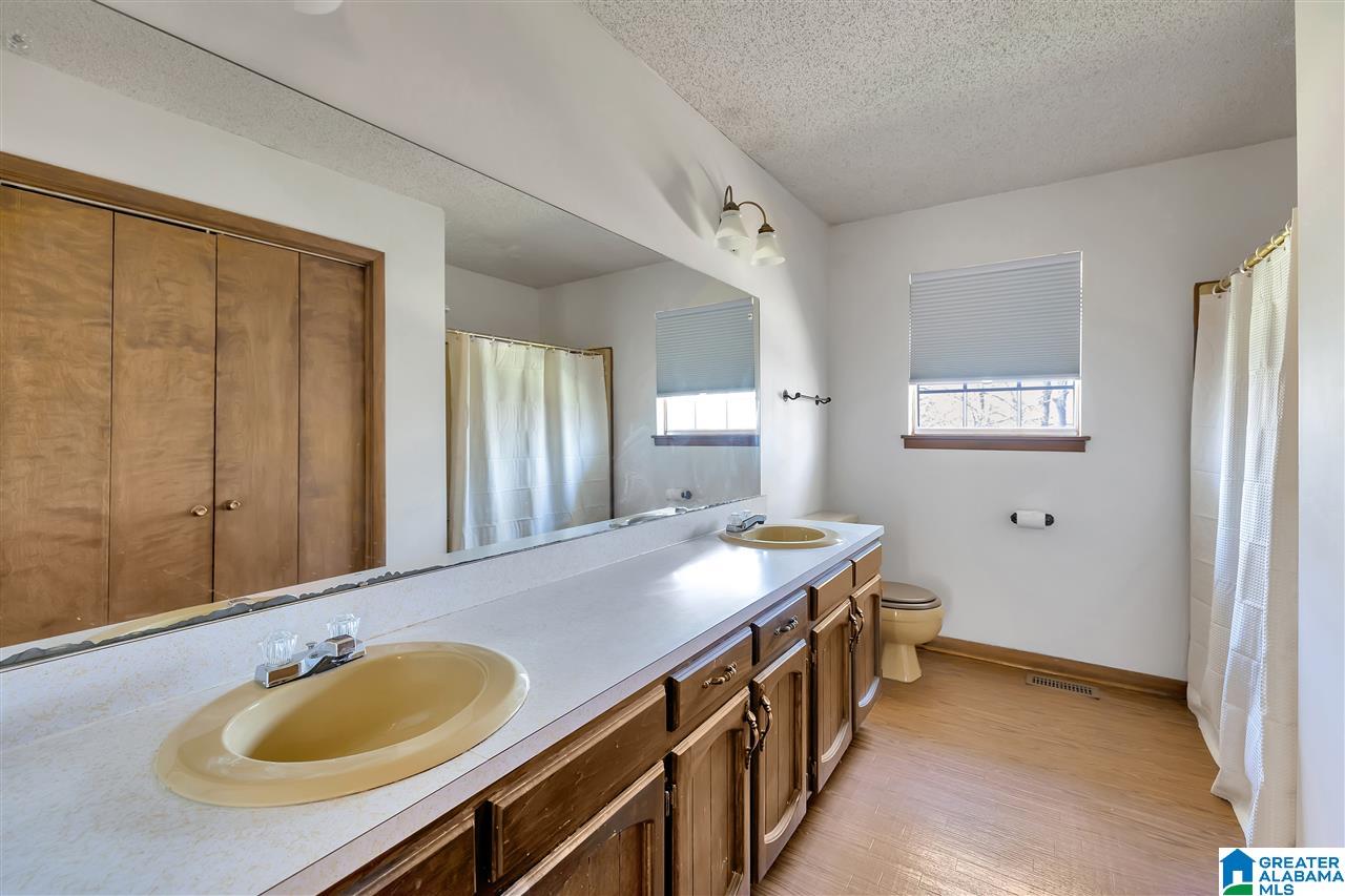 136 Dee Hendrix Road Bessemer, AL 35023 - Photo 14 of 26