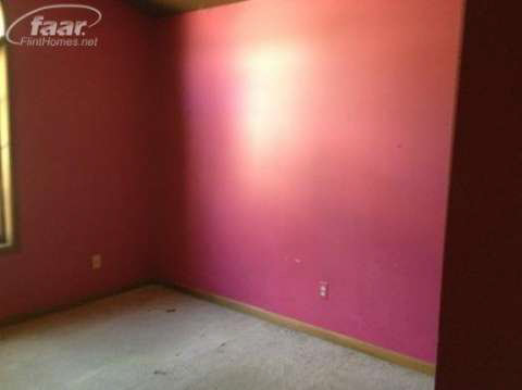 1428 Bone Road Fenton, MI 48430 - Photo 6 of 12 20404562-5.JPG