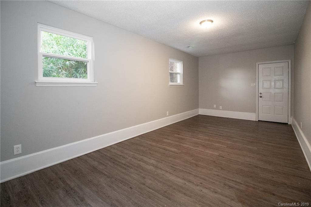 6332 Round Hill Road, Unit 1 Charlotte, NC 28211 - Photo 11 of 19 Gallery Image 11