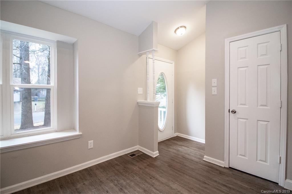 6332 Round Hill Road, Unit 1 Charlotte, NC 28211 - Photo 3 of 19 Gallery Image 3