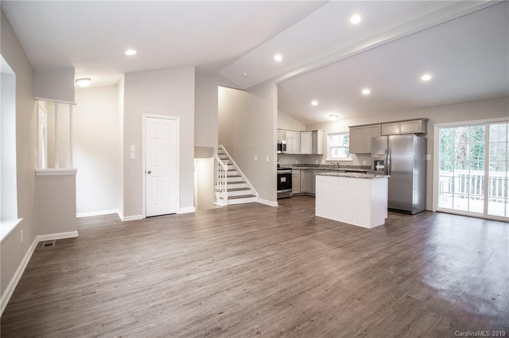 6332 Round Hill Road, Unit 1 Charlotte, NC 28211 - Photo 7 of 19 Gallery Image 7