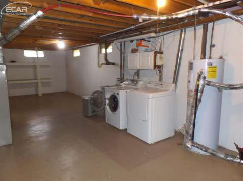 18605 Tipsico Lake Road Fenton, MI 48430 - Photo 20 of 30 20449872-19.JPG