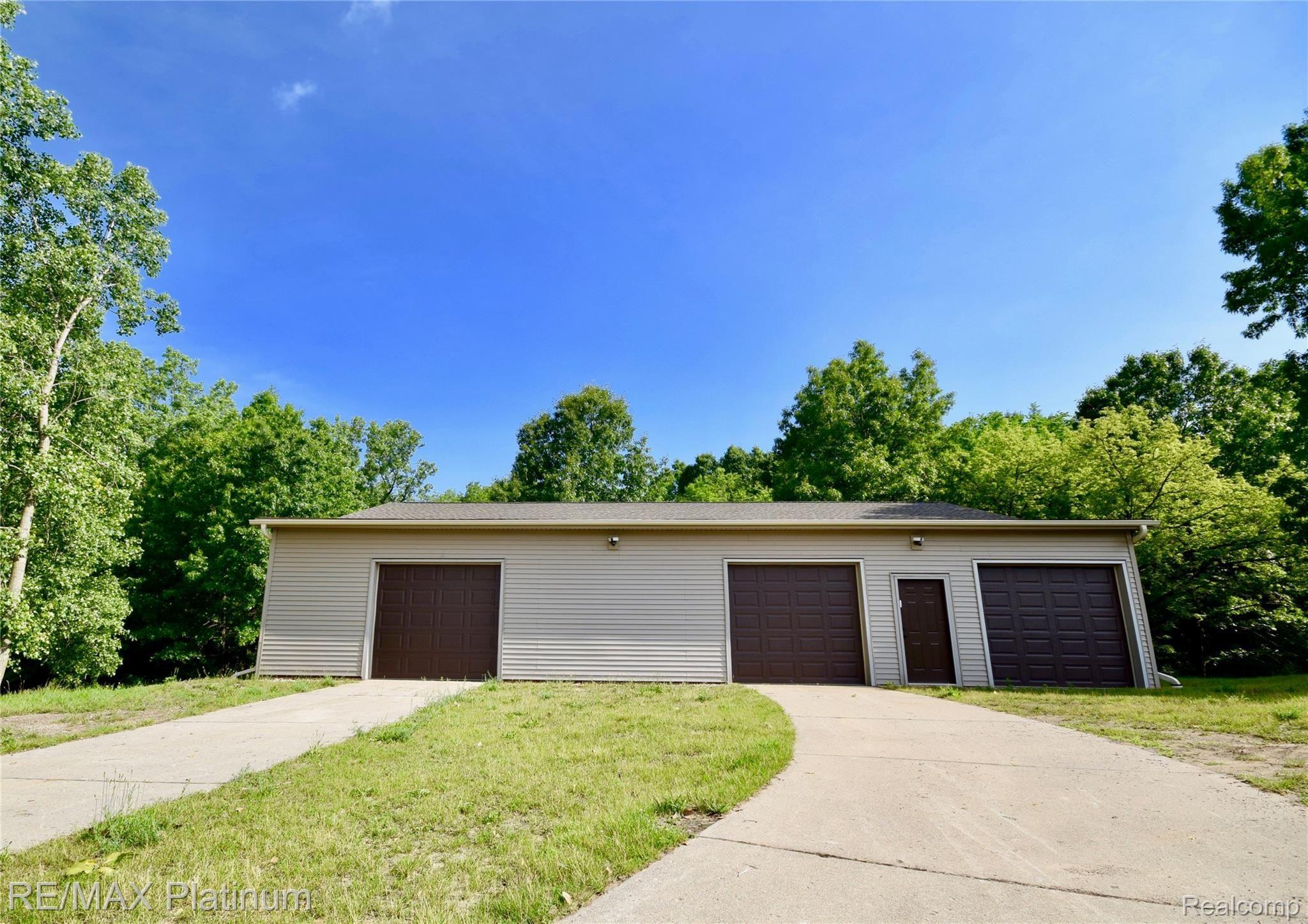 8527 Turner Road Fenton, MI 48430 - Photo 18 of 27 DSC_0157.jpg