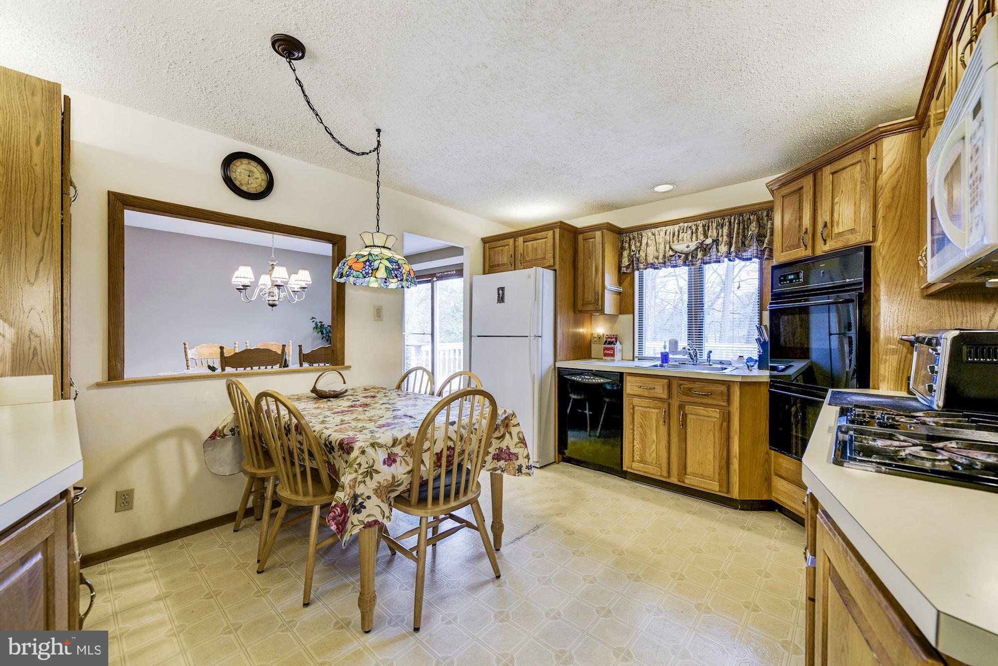 107 Round Hill Road Voorhees, NJ 08043 - Photo 4 of 16 Gallery Image 4
