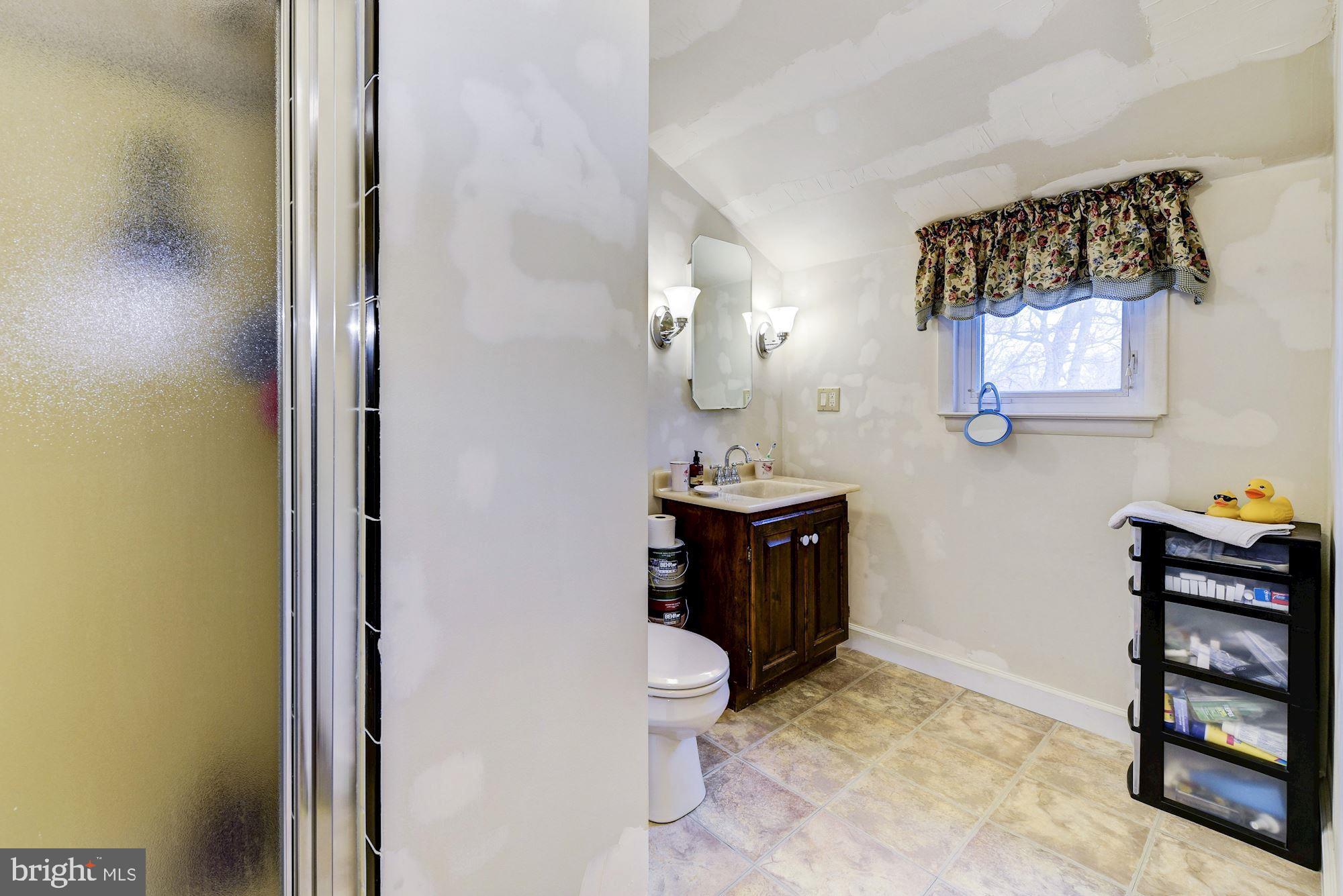 107 Round Hill Road Voorhees, NJ 08043 - Photo 8 of 16 Gallery Image 8
