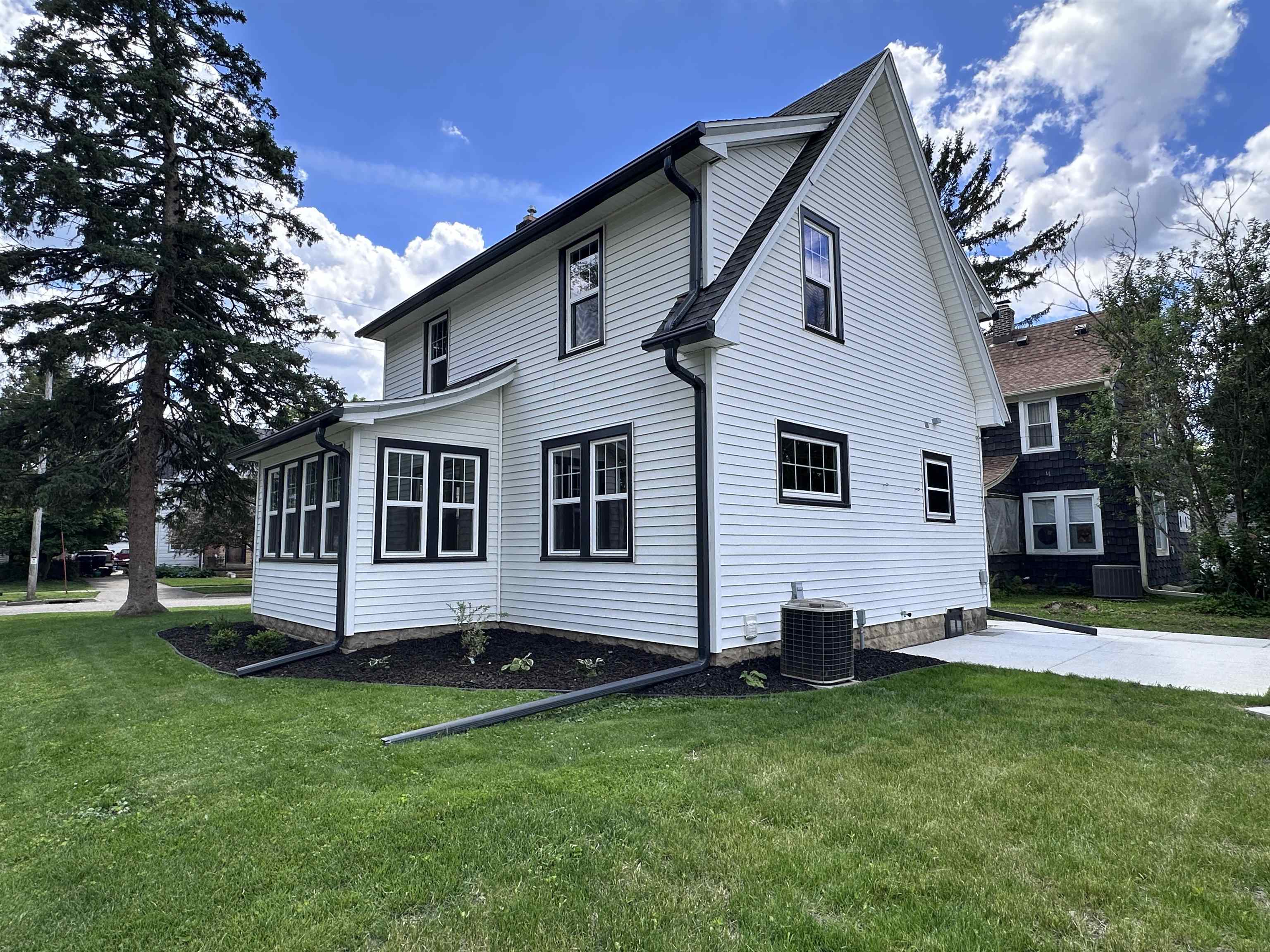 1221 Grace Street Janesville, WI 53545 - Photo 48 of 61