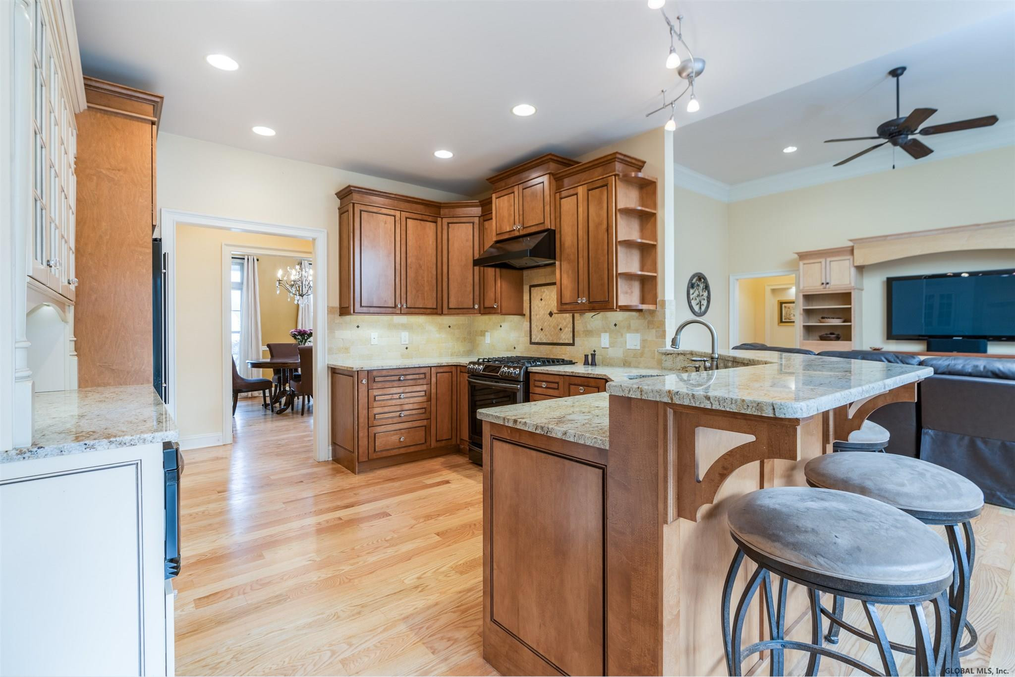 22 Peacham Road Colonie, NY 12189 - Photo 16 of 70 Photo 16