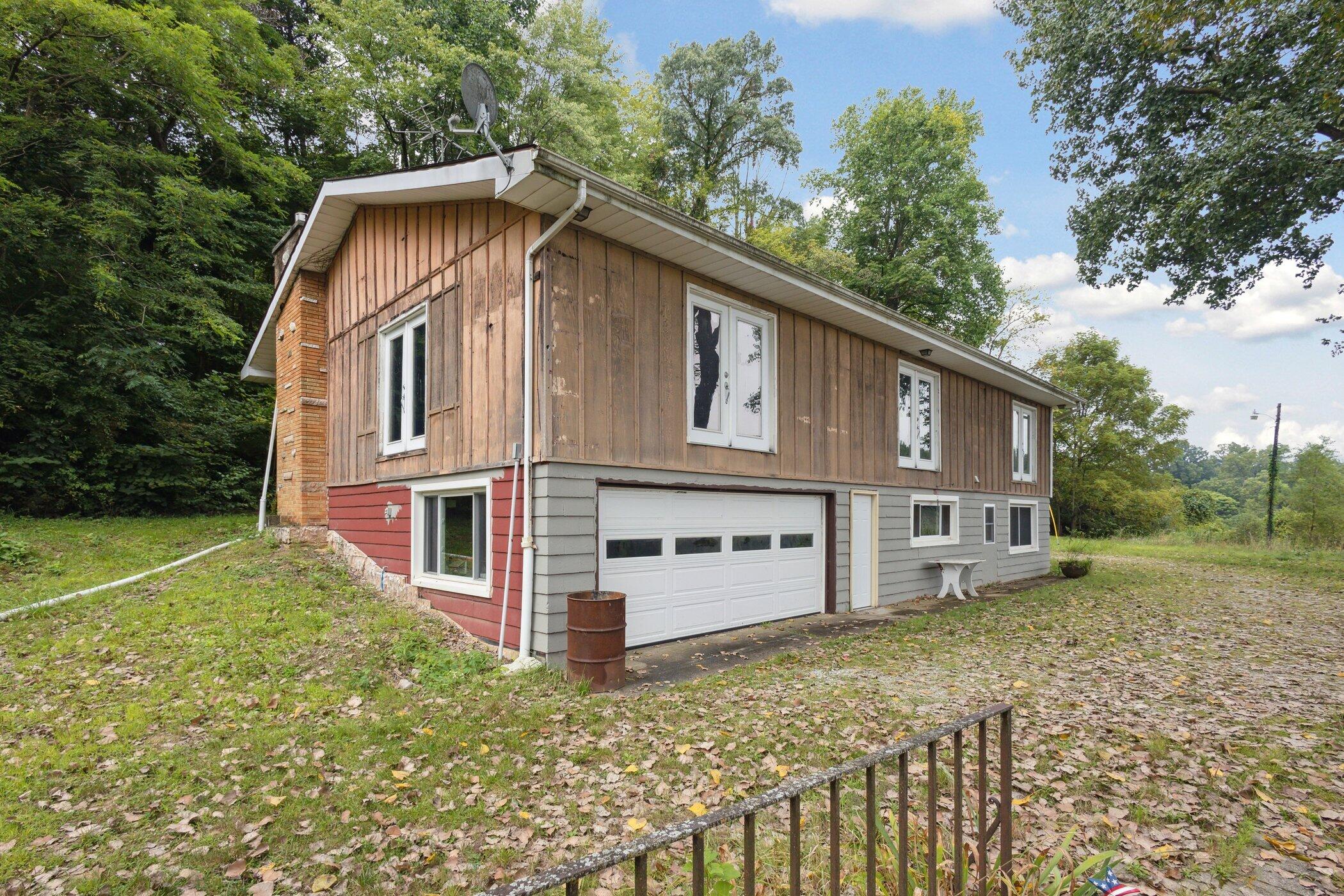 12451 Garr Road Buchanan, MI 49107 - Photo 5 of 21 Side View