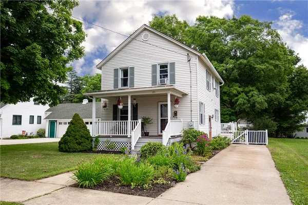 $184,900 | 105 Robie Street, Bath, NY 14810
