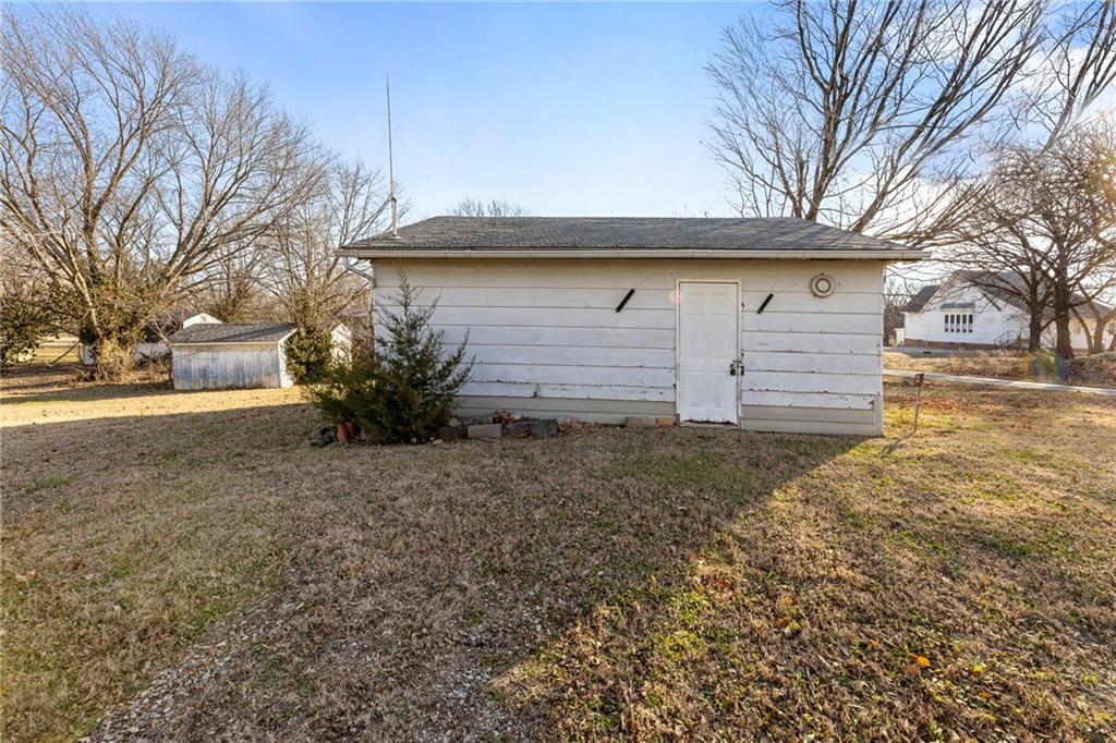 213 South Pine Street Colony, KS 66015 - Photo 10 of 29
