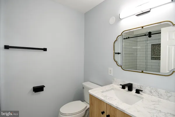 $2,395 | 113 North Fayette Street, Unit 3, Alexandria, VA 22314