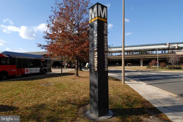 $2,395 | 113 North Fayette Street, Unit 3, Alexandria, VA 22314