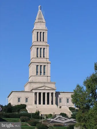 $2,345 | 113 North Fayette Street, Unit 3, Alexandria, VA 22314