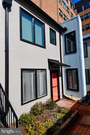 $2,395 | 113 North Fayette Street, Unit 3, Alexandria, VA 22314