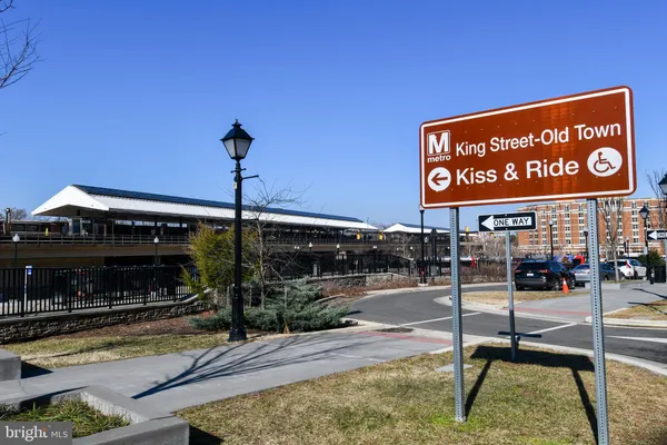 $2,395 | 113 North Fayette Street, Unit 3, Alexandria, VA 22314