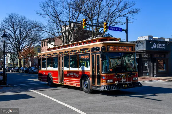 $2,395 | 113 North Fayette Street, Unit 3, Alexandria, VA 22314