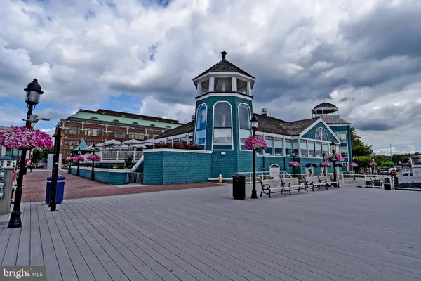 $2,345 | 113 North Fayette Street, Unit 3, Alexandria, VA 22314