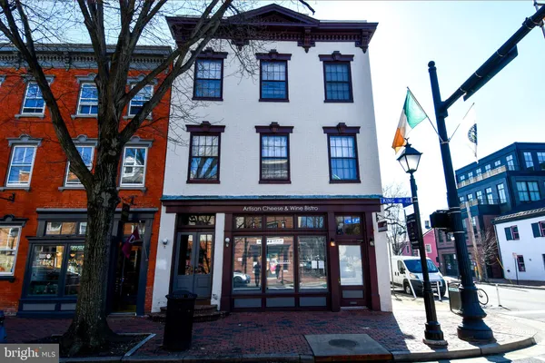 $2,395 | 113 North Fayette Street, Unit 3, Alexandria, VA 22314