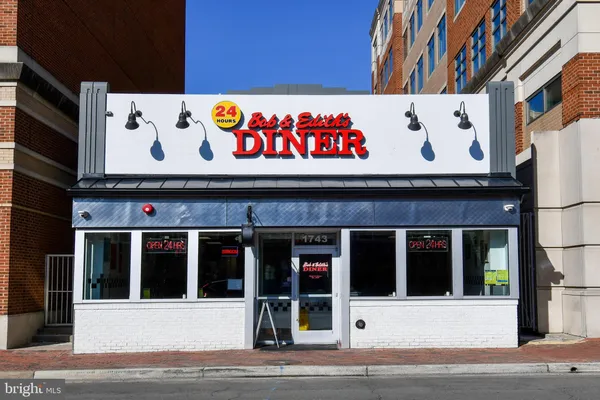 $2,395 | 113 North Fayette Street, Unit 3, Alexandria, VA 22314