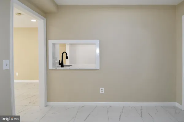 $2,395 | 113 North Fayette Street, Unit 3, Alexandria, VA 22314