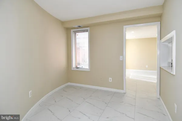 $2,395 | 113 North Fayette Street, Unit 3, Alexandria, VA 22314