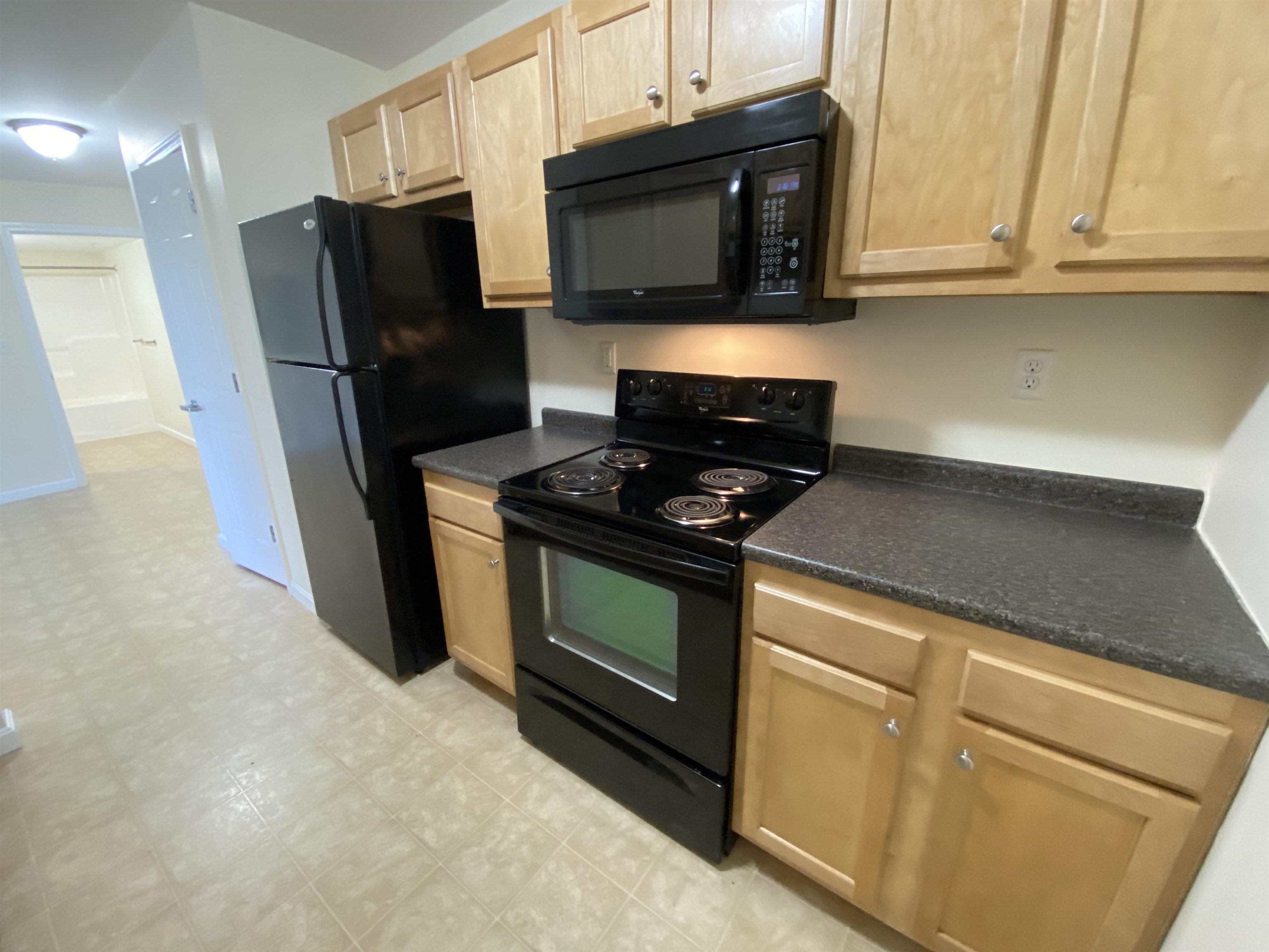 20 Sentinel Court, Unit 306 Manchester, NH 03103 - Photo 12 of 40
