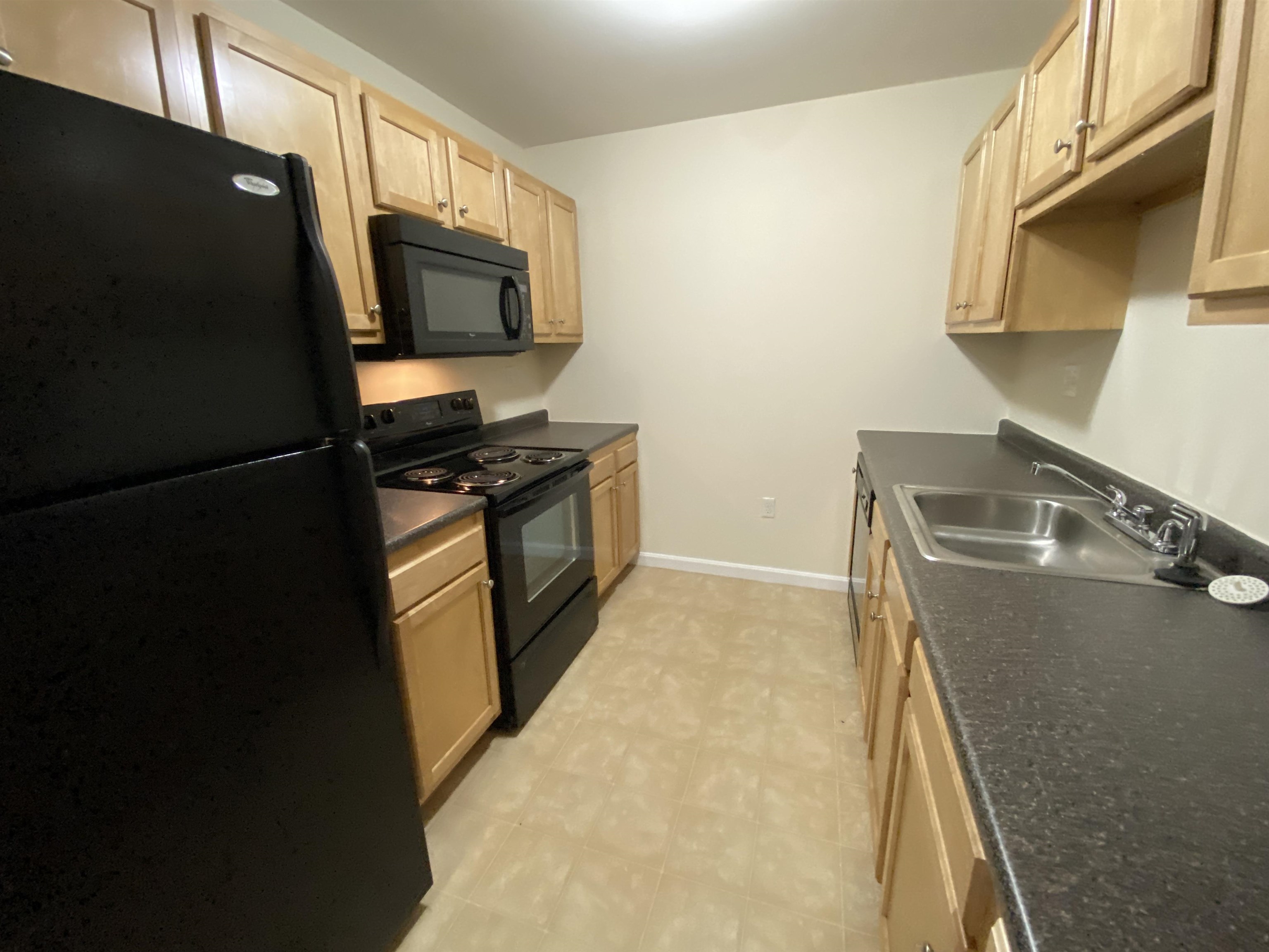 20 Sentinel Court, Unit 306 Manchester, NH 03103 - Photo 14 of 40