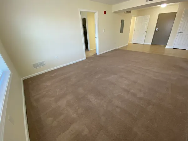 $1,970 | 20 Sentinel Court, Unit 306, Manchester, NH 03103