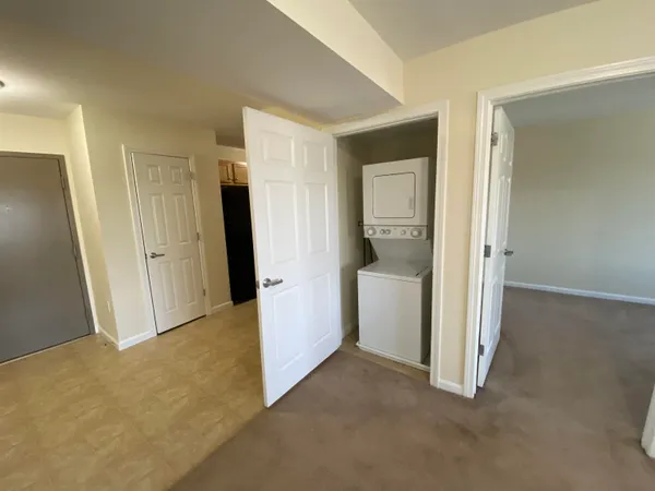 $1,970 | 20 Sentinel Court, Unit 306, Manchester, NH 03103