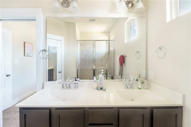 $2,900 | 7424 Easy Wind Drive, Austin, TX 78757