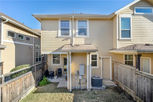 $2,900 | 7424 Easy Wind Drive, Austin, TX 78757