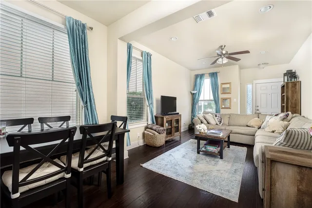 $2,900 | 7424 Easy Wind Drive, Austin, TX 78757