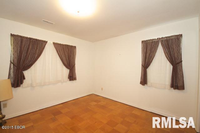 219 North Tower Road Carbondale, IL 62901 - Photo 9 of 20 Gallery Image 9
