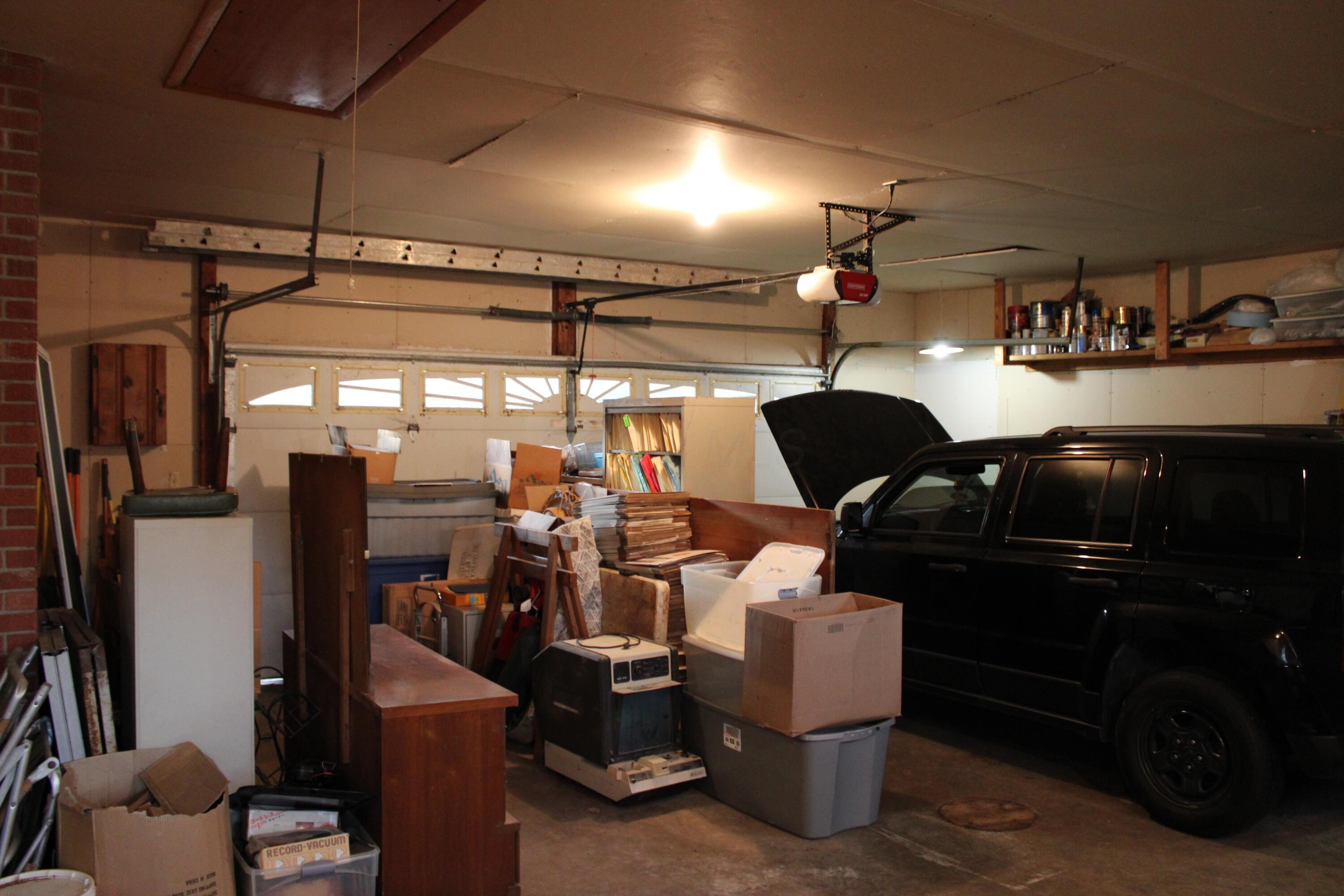3270 Riverside Airport Road Zanesville, OH 43701 - Photo 24 of 24 Garage