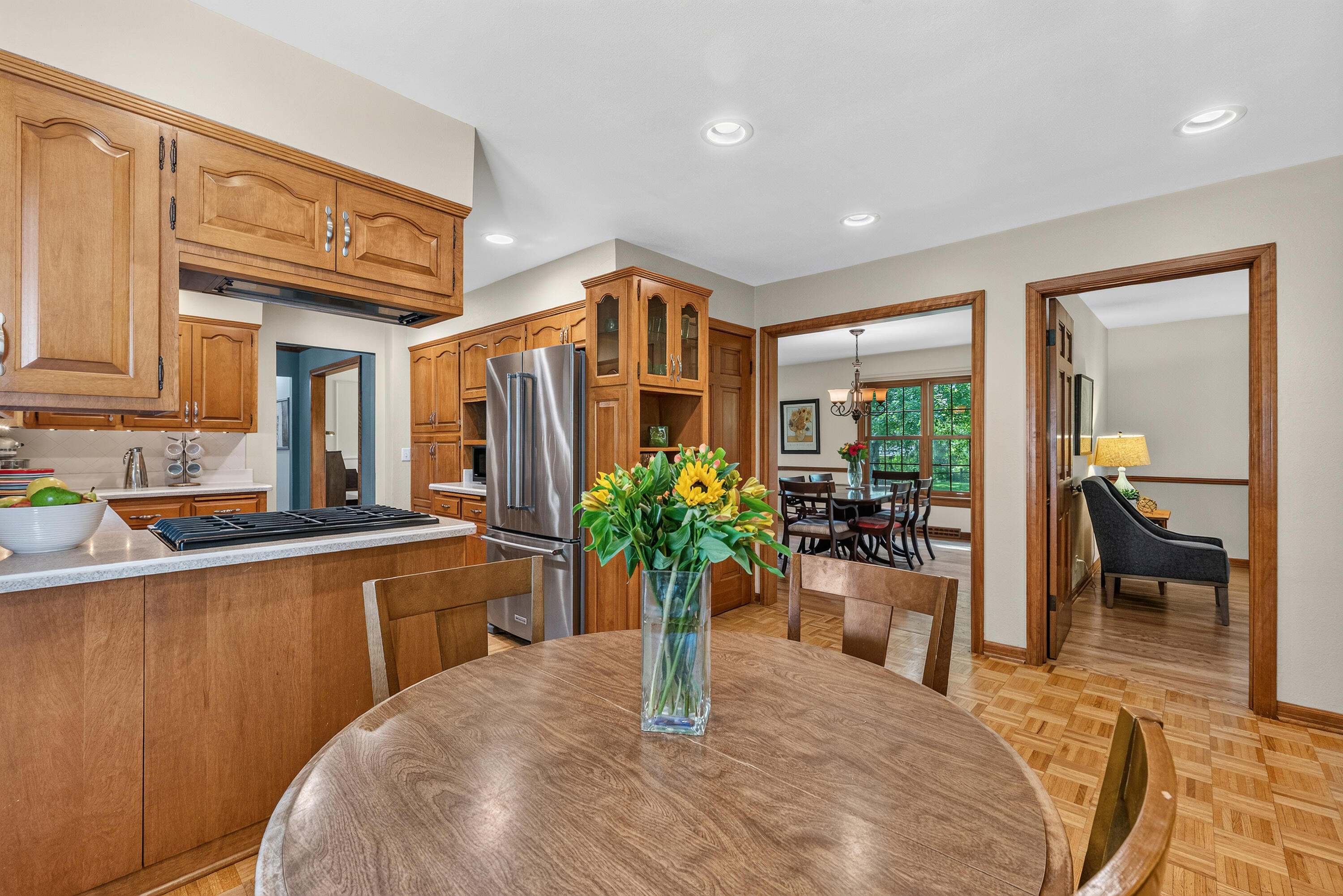 11453 Riverland Road Mequon, WI 53092 - Photo 10 of 30 Eat-in Kitchen