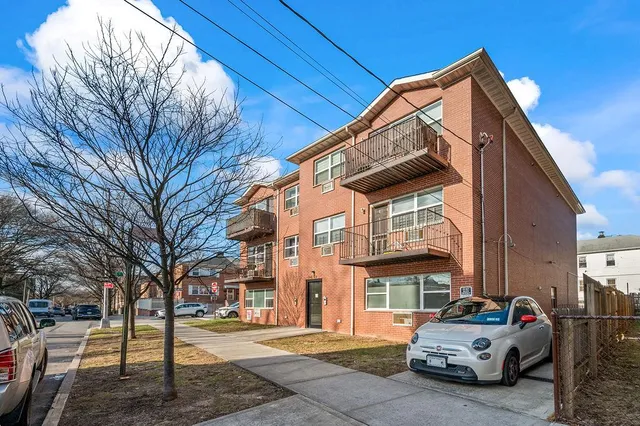 $2,730,000 | 16003 Sanford Avenue | Murray Hill - Flushing