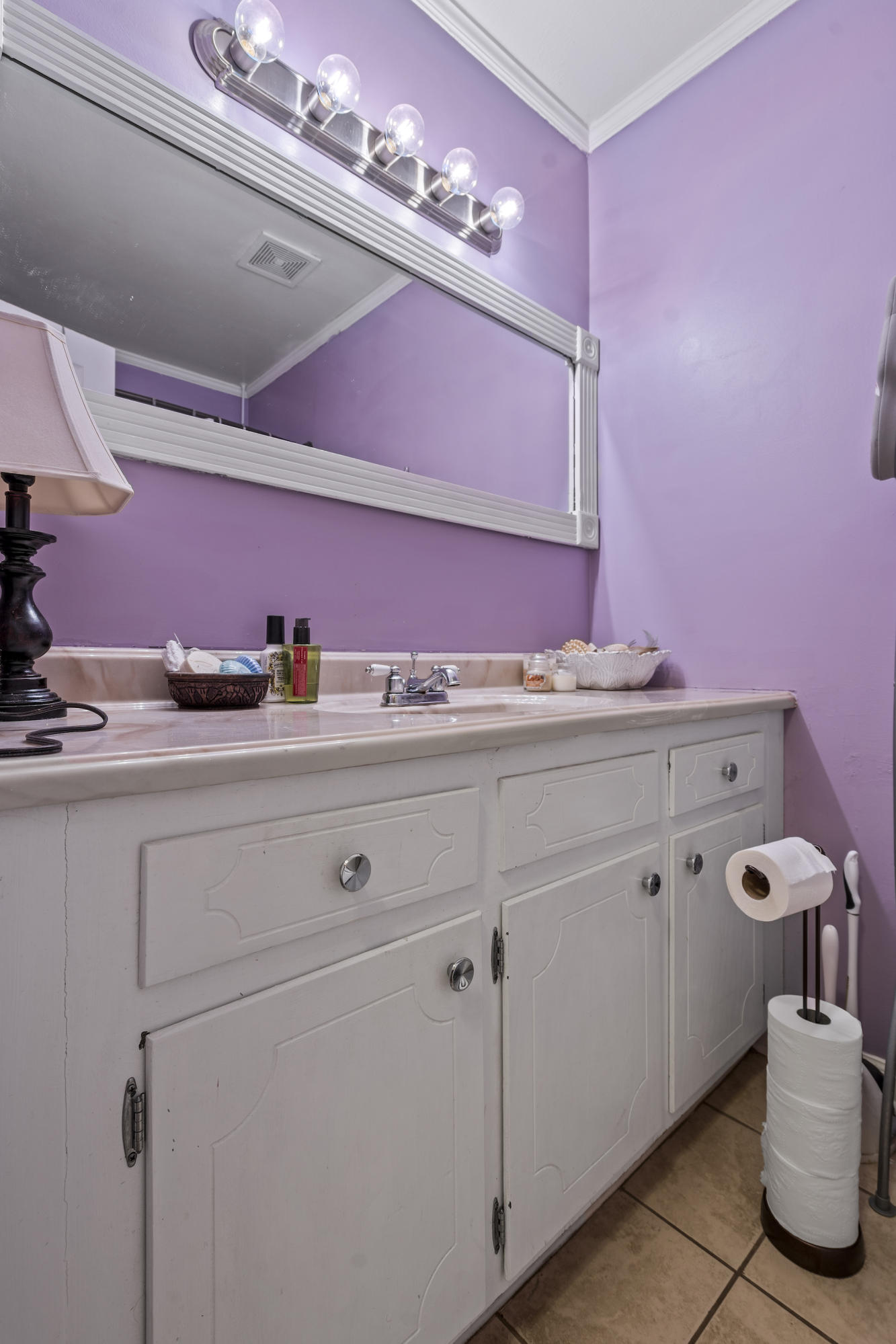 1303 Camp Road Charleston, SC 29412 - Photo 15 of 22 Second Bathroom
